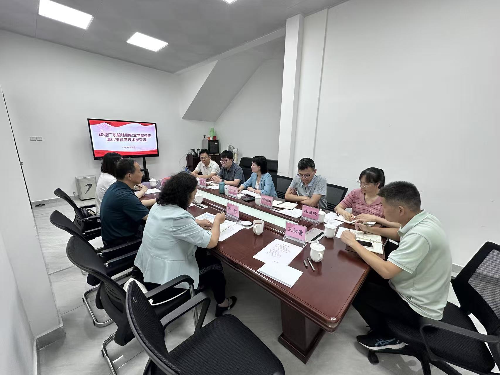 C:\Users\Administrator\Desktop\b0b296246b2b8f65a0fc9514f07dea0c.jpgb0b296246b2b8f65a0fc9514f07dea0c