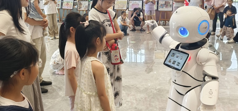 智启科普，筑梦未来——我校科协师生科普团队助力清远市图书馆六一儿童节暨科技活动